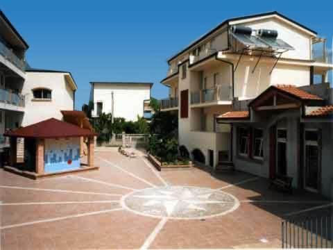 Aquamarine Residence Davoli Zewnętrze zdjęcie